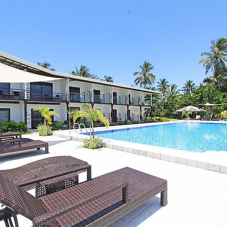 Ocean 101 Beach Resort General Luna  Esterno foto