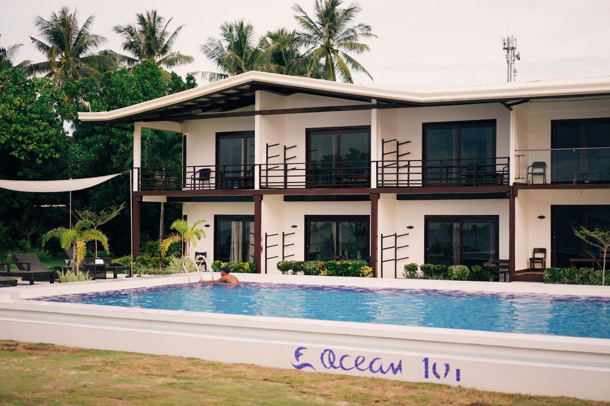 Ocean 101 Beach Resort General Luna  Esterno foto